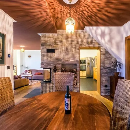 Διαμέρισμα Wohlfuehloase Mit Blick Auf *