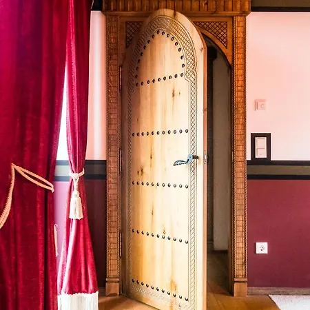 Wohlfuehloase Mit Blick Auf Τρίερ